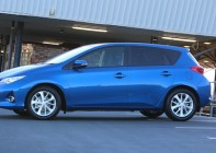 Corolla Hatch GLX in Tidal Blue - by taxi stand profile