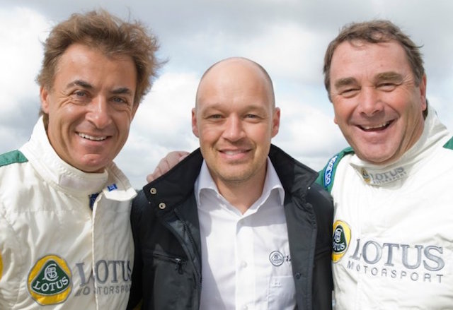 Jean-Alesi-left-and-Nigel-Mansell-right-with-Robert-Lechner-Lotus-driving-academy-chief-and-Nigel-Mansell